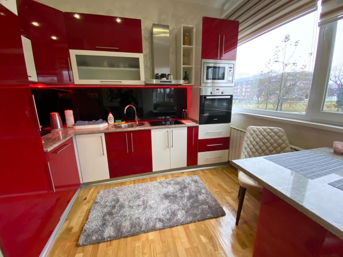 Apartman "Amy Delux" ゼニツァ エクステリア 写真
