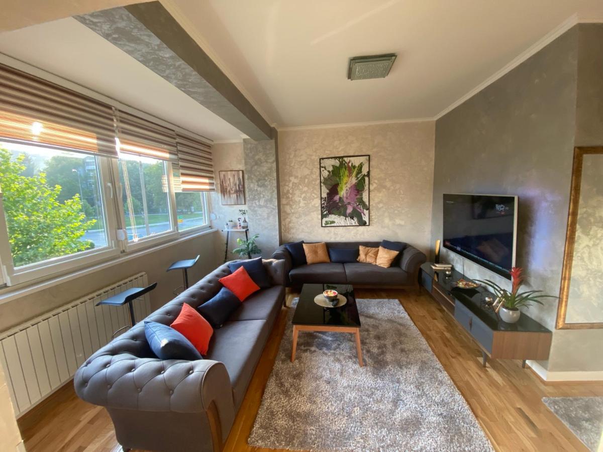 Apartman "Amy Delux" ゼニツァ エクステリア 写真