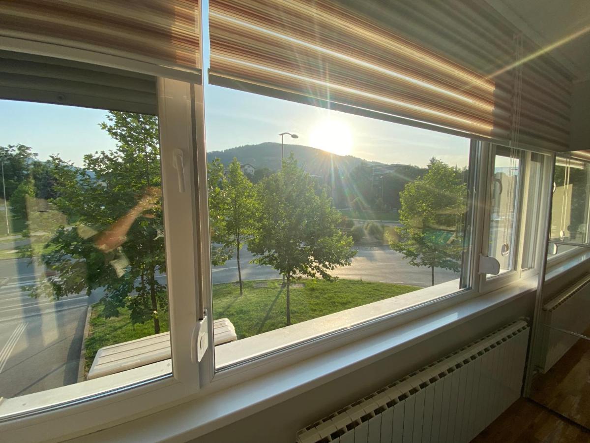 Apartman "Amy Delux" ゼニツァ エクステリア 写真